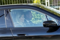 Kronprins Haakon og kronprinsesse Mette-Marit ankom Rikshospitalet torsdag formiddag.