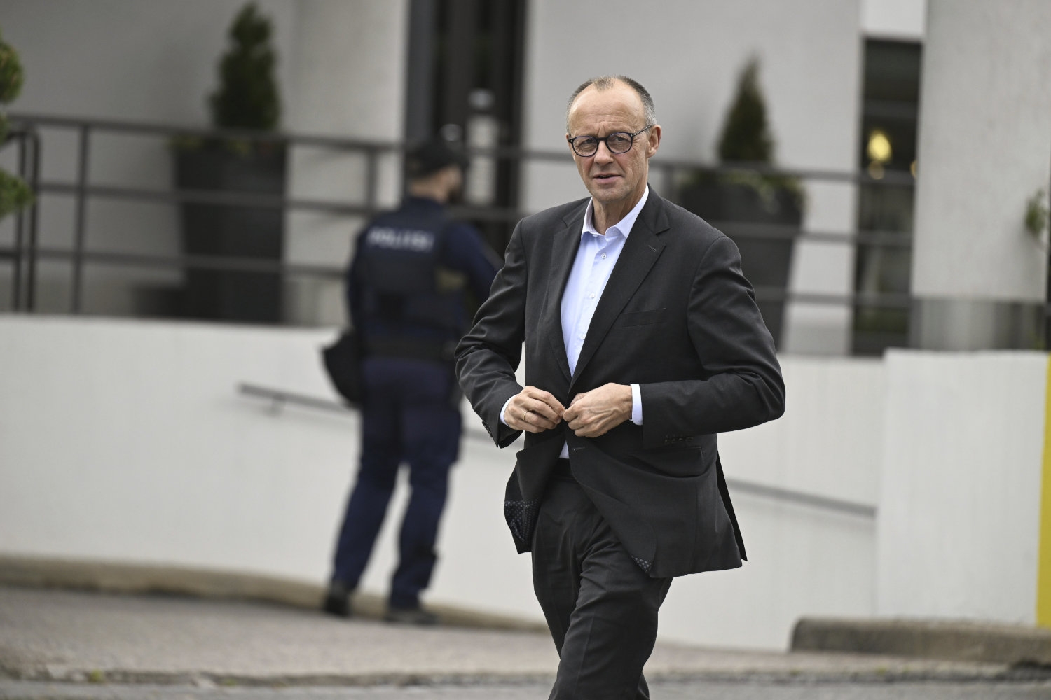 Tysklands statsminister Friedrich Merz under et besøk i Åbo i Finland mandag. 